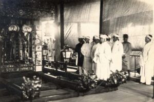 Mơ gặp đám ma đánh con gì nếu là đám tang người thân, bạn bè? 